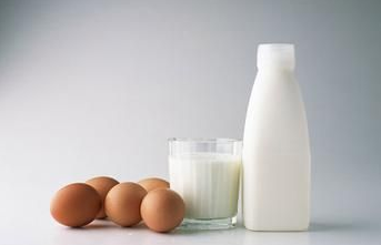 揭秘牛奶12种错误搭配方法  越喝越伤身