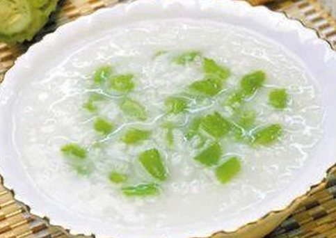宝宝口臭该怎么办？ 四款粥将祛除宝宝口臭