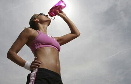 运动健身后是否该喝运动饮料？