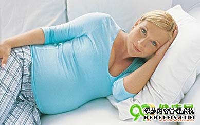 怀孕中期准妈妈的睡姿保健知识