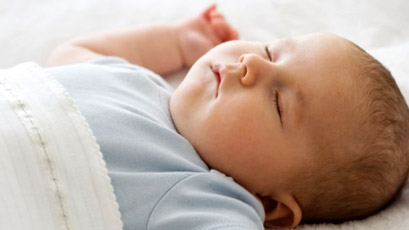 宝宝睡觉打鼾别忽视 影响身高和智力