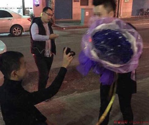 上海男男求婚火热现场