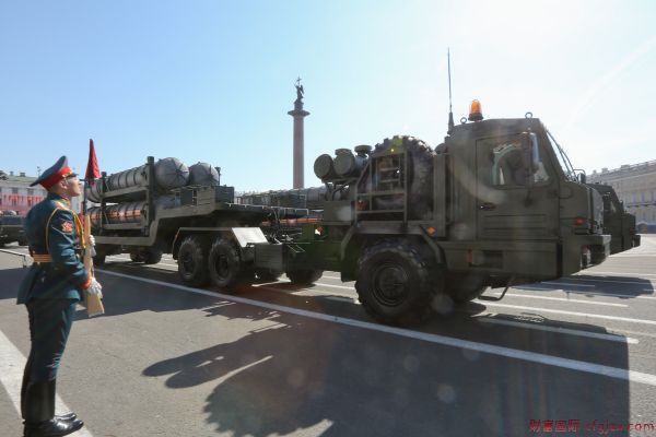 外媒：俄对中国交付首批S-400地对空导弹系统