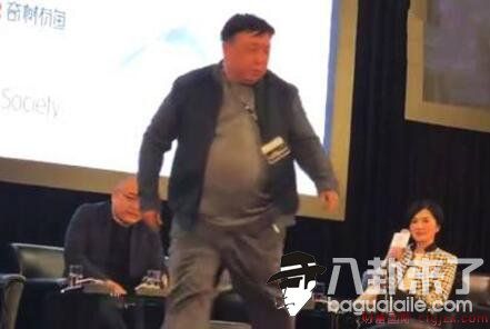 网友认为王晶没资格怒斥抄袭 本尊看到后转发爆粗口