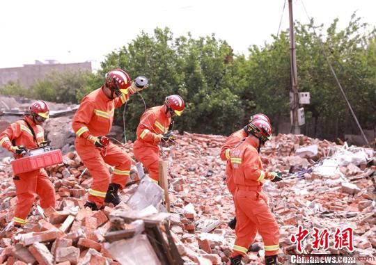 长春消防支队组织开展地震救援拉动演练