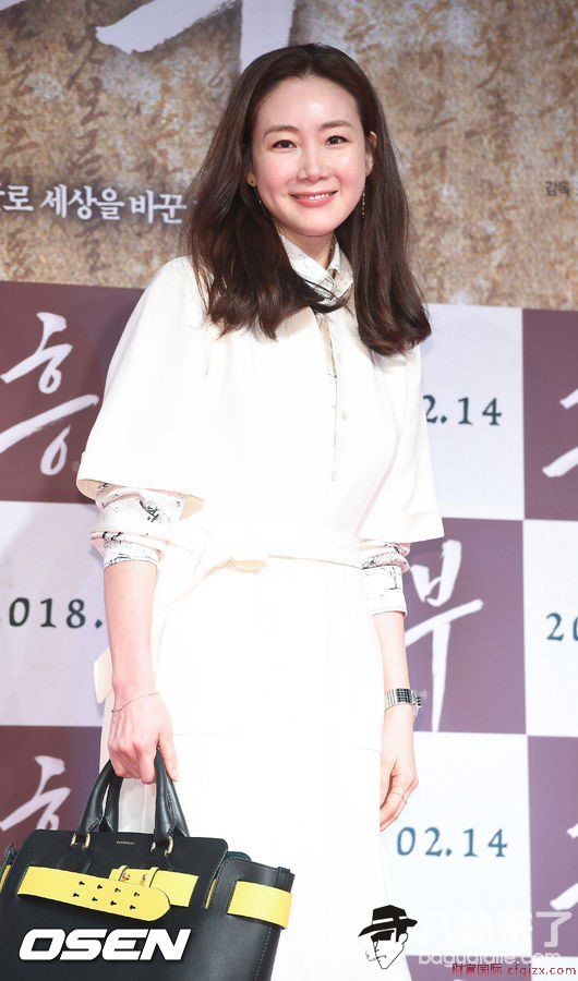 传42岁崔智友低调嫁普通职员 YG回应：未听说需要确认