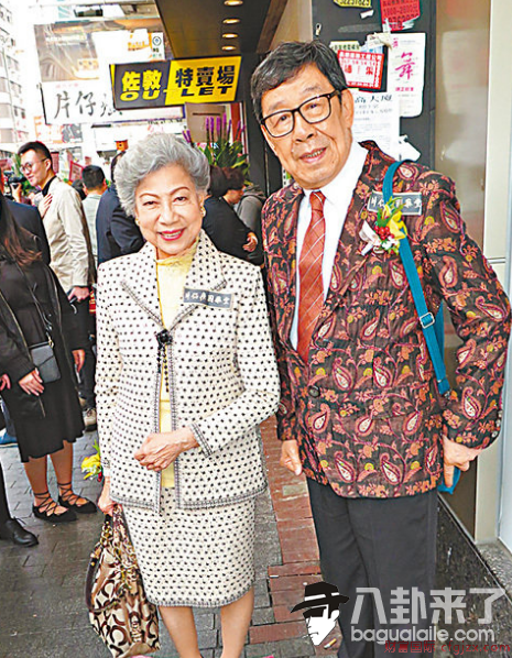 干儿子黎明荣升当父亲 胡枫：不知道自己有多少干孙女
