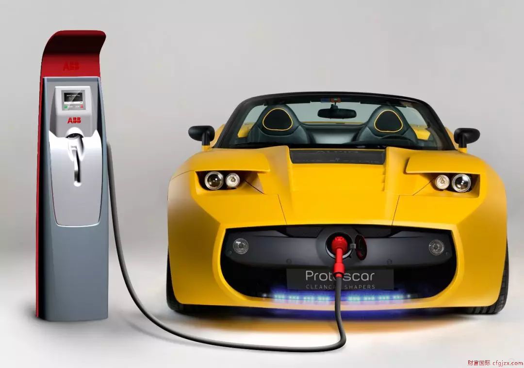 互联网造车是一头热，动力电池业是两头难！