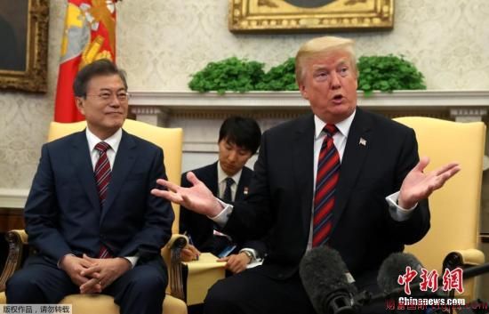 韩联社称，文在寅回国后可能与朝鲜最高领导人金正恩经由首脑热线沟通访美结果。