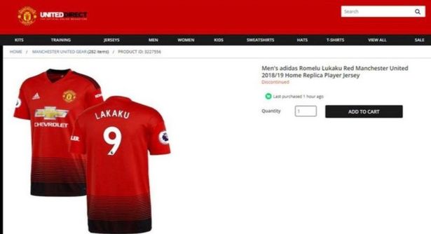 亚博体育：为难，曼联先锋卢卡库新主场球衣的名字印错