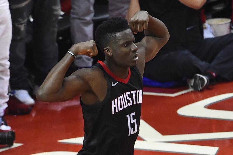 名记分析火箭卡佩拉续约博弈:为省钱恐付出高代价