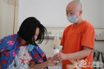             妻女同时患癌丈夫最难受  试问防癌险在哪里
