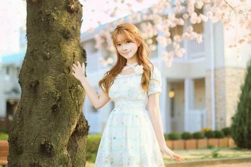             韩国女孩颜值逆天  整容意外险的别样春天