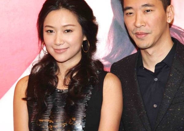 44岁徐静蕾迎新恋情，与黄立行不婚不育，婆婆：孩子在冰箱里冷