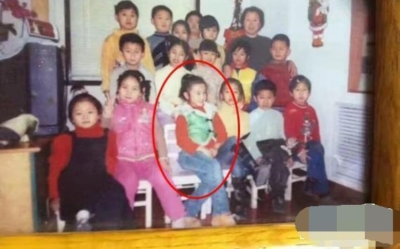 看完王晓晨宋祖儿娜扎刘亦菲的童年照，就懂啥叫赢在起跑线上了