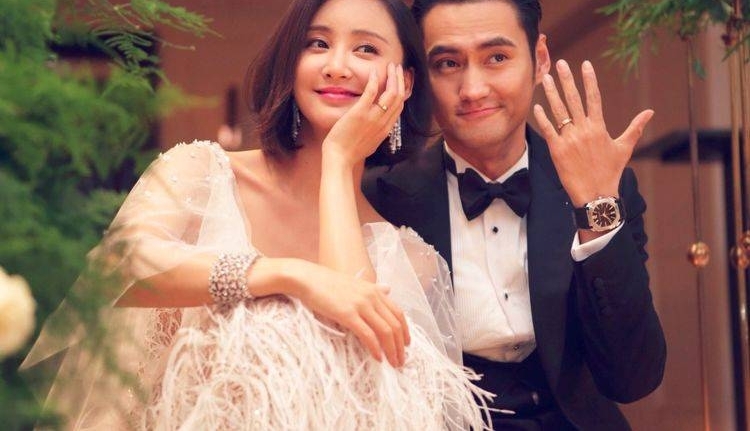 张歆艺晒童年照眉清目秀撞脸老公袁弘，被赞：从小的夫妻相