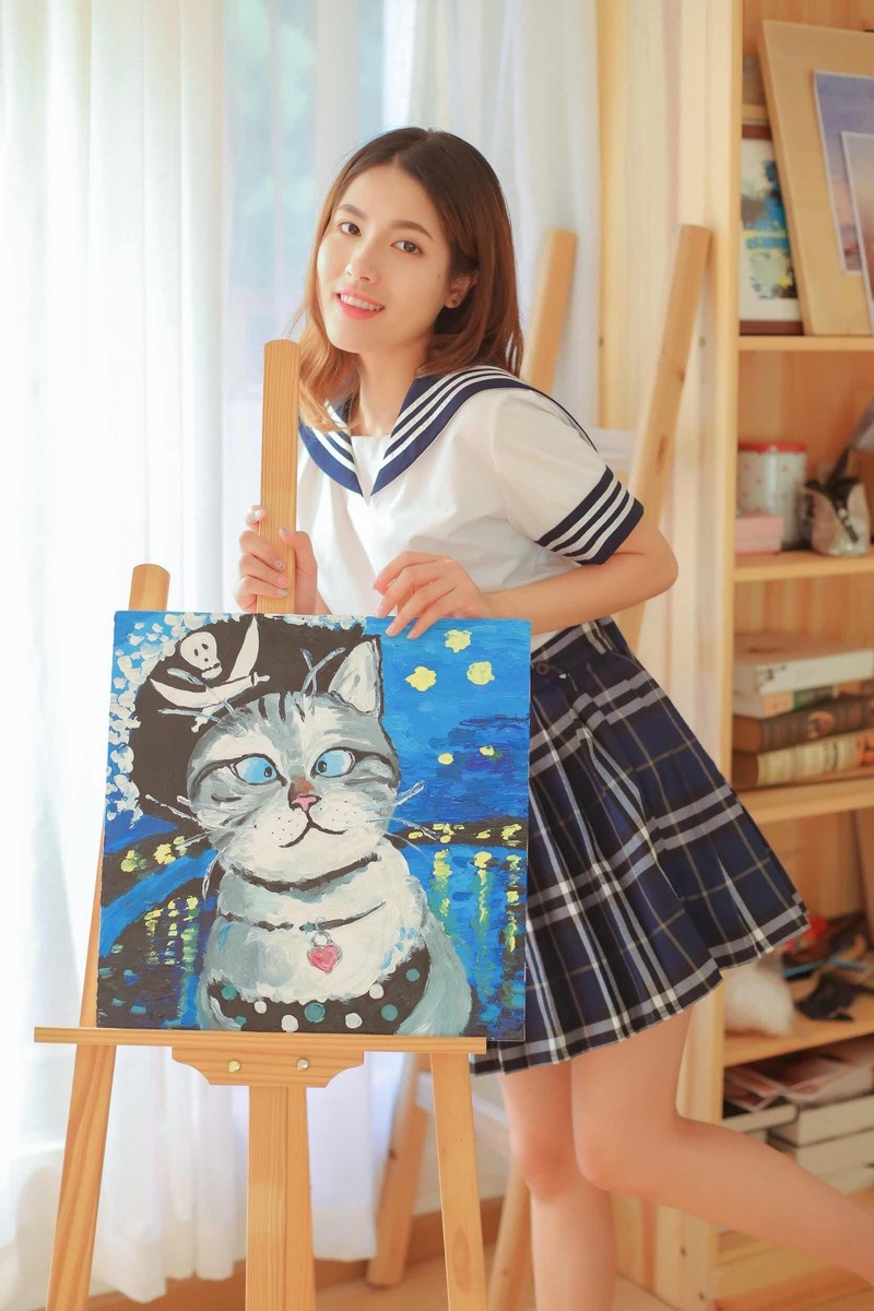 标志鹅蛋脸画室美女笑容甜美日系风制服秀少女身材图片