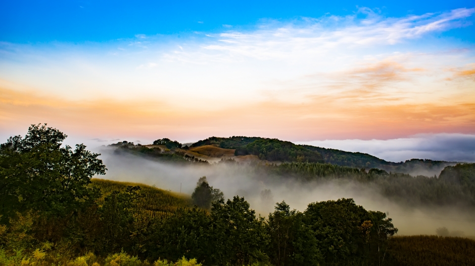 唯美的山村桌面风景壁纸