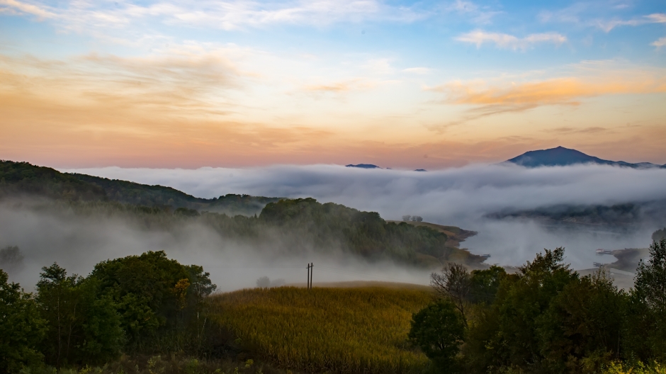 唯美的山村桌面风景壁纸