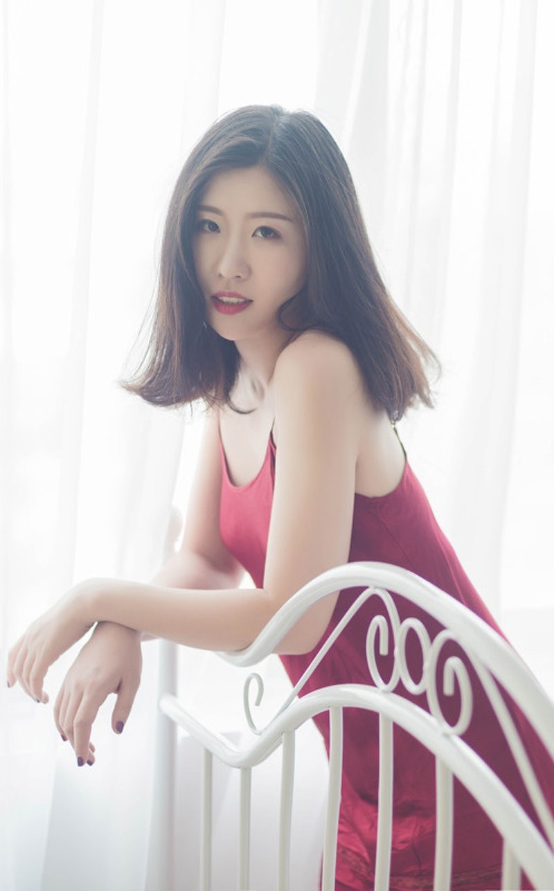 极品少妇美女情趣吊带睡衣美女性感写真