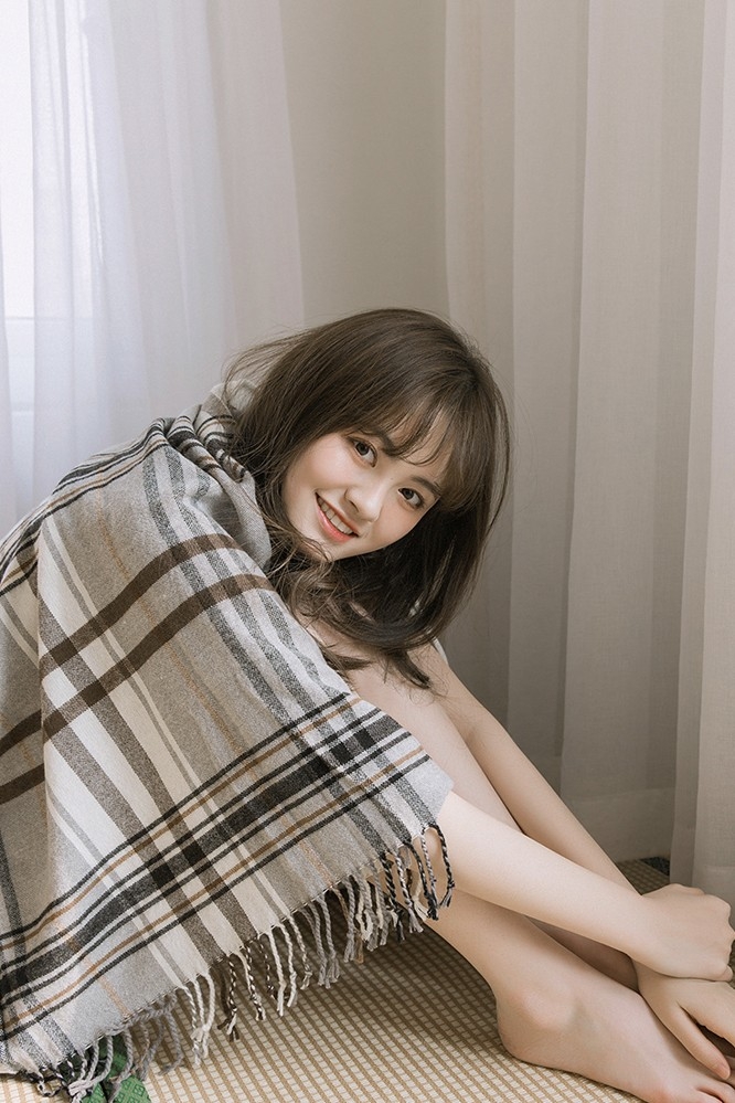 00后美女高挑身材性感私房写真