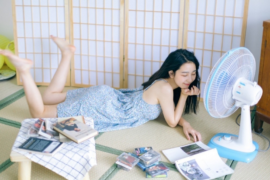 日系小清新美女萝莉白嫩诱人私房写真图片