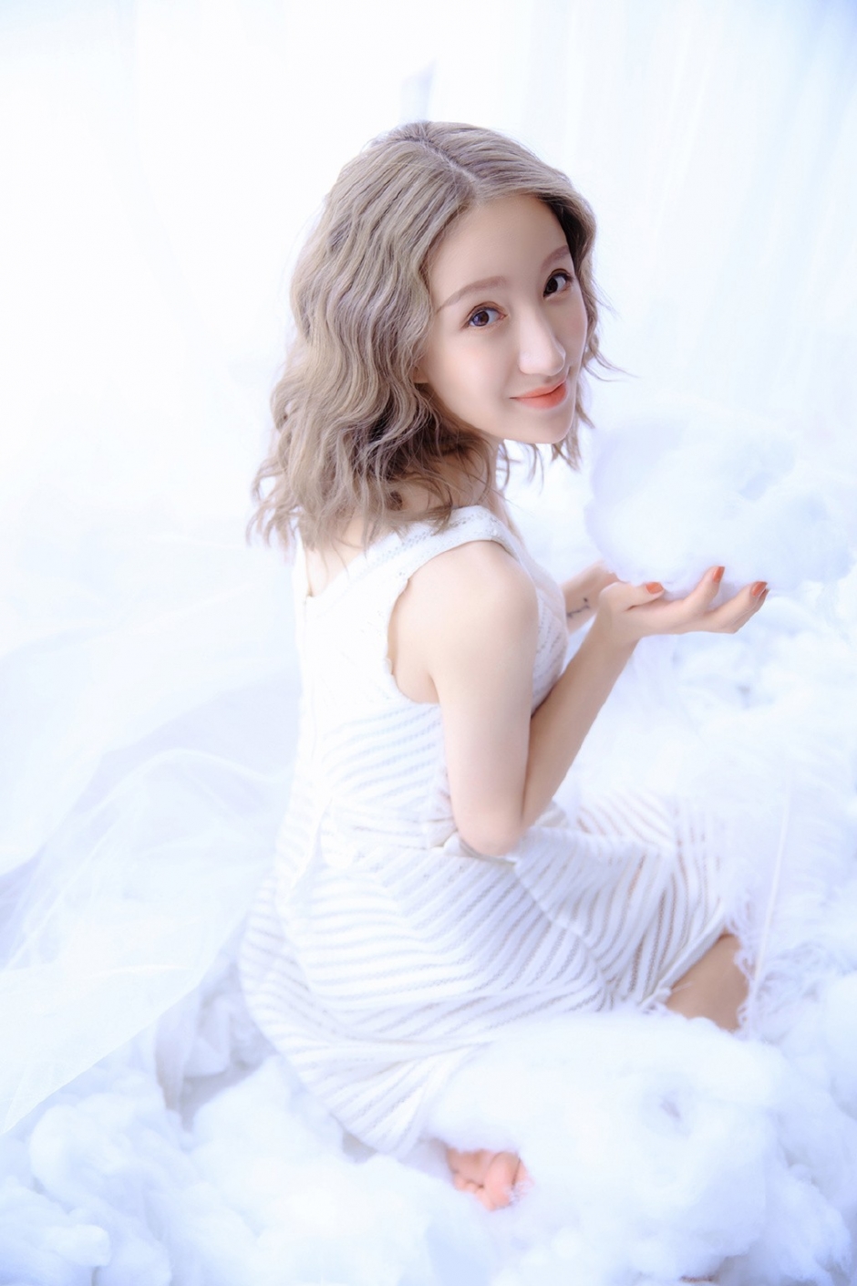 混血美女模特爆乳美腿诱惑美女私房写真