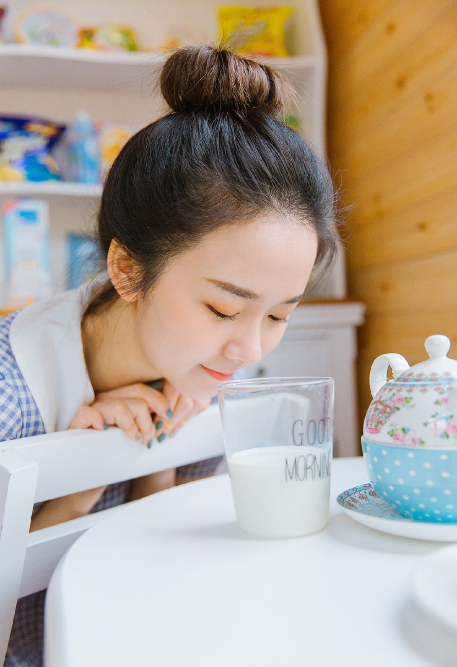 丸子头美女学生妹清新可爱唯美写真