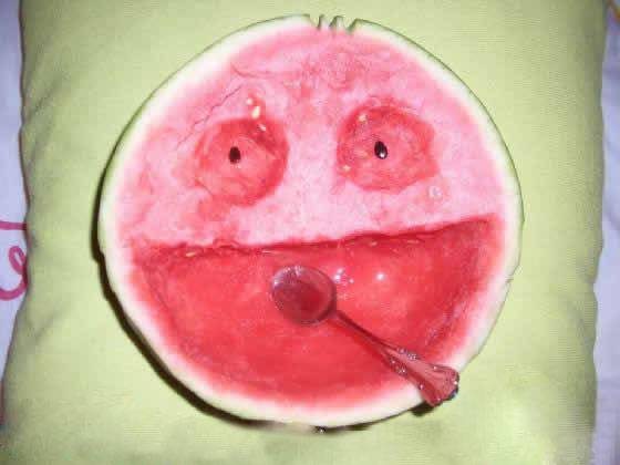 雷人造型的西瓜爆笑�图片