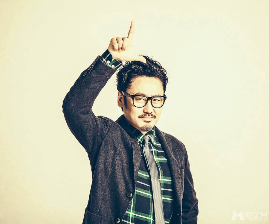 吴秀波最新时尚搞怪写真大片