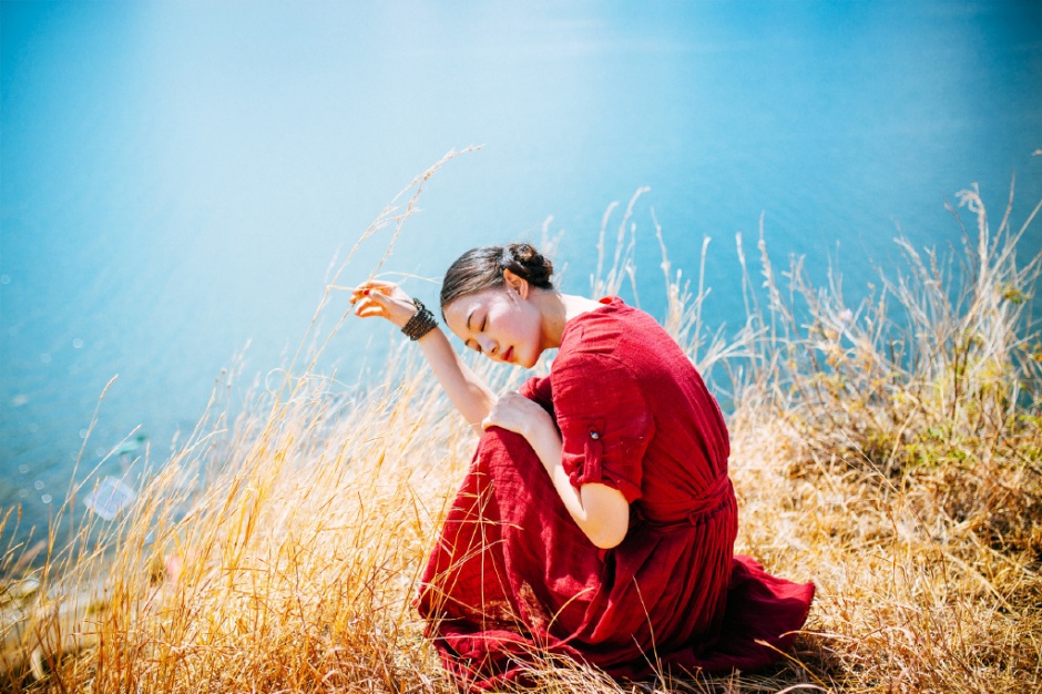 中国嫩模韩恩熙透明吊带睡裙人体艺术写真