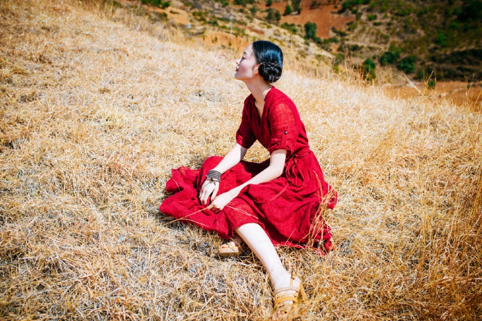 中国美女郭婷婷透明薄纱人体艺术图片