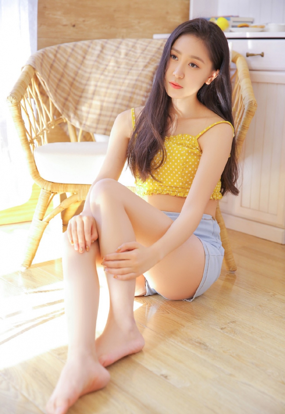 清纯美女校花大胆丰乳翘臀诱惑私房写真