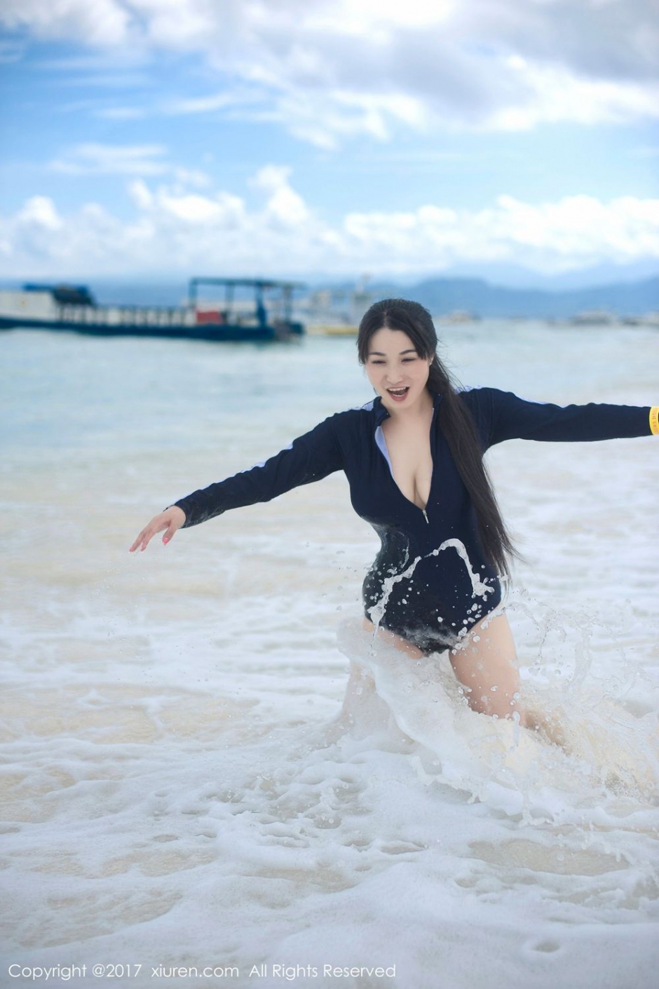 丰满美女盼盼已鸠沙滩湿身写真