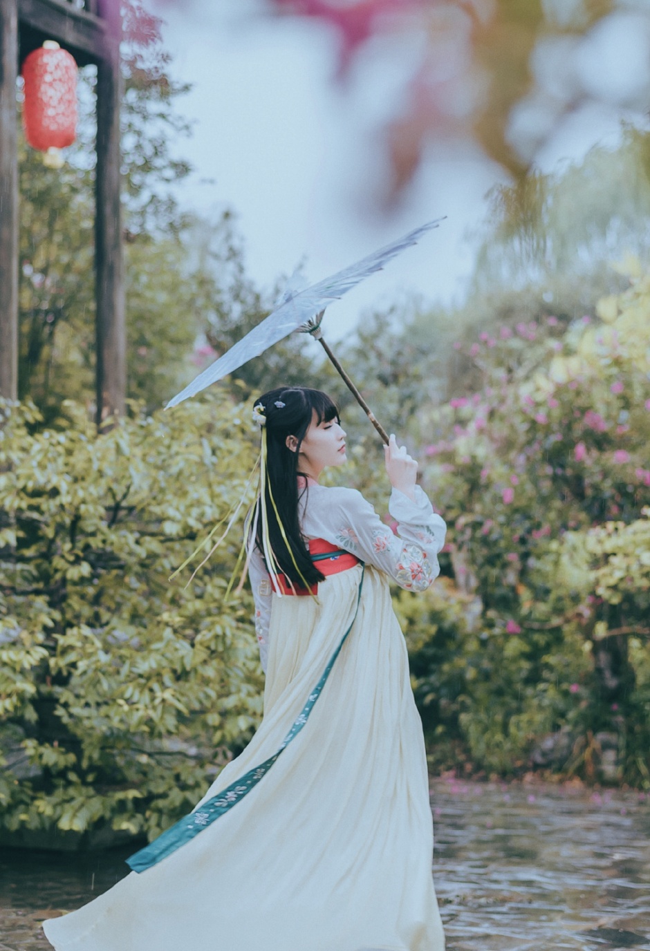 美女真空上阵大胆人体艺术照