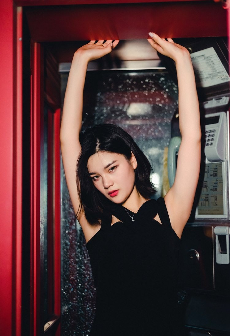 鱼美人性感人体艺术写真