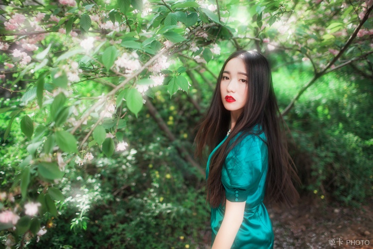 刚小希诱惑逼真人体艺术高清写真