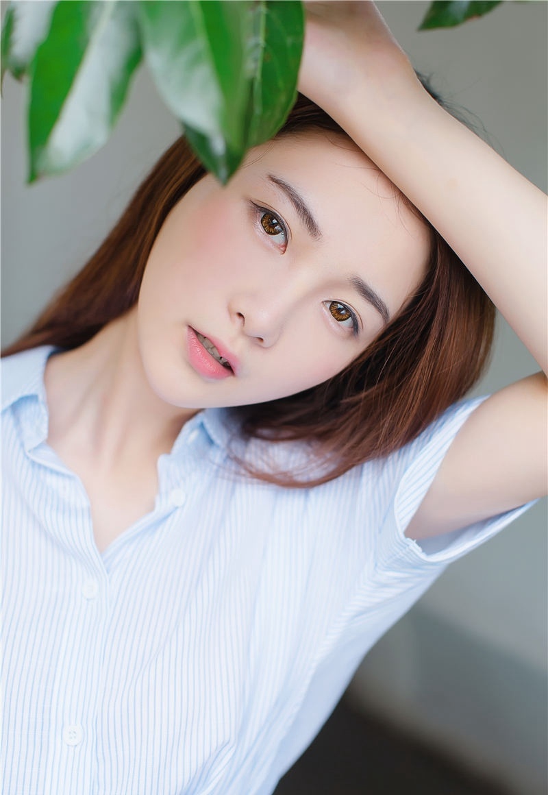 秀人网肚兜美女夏茉GIGI高清人体艺术图片