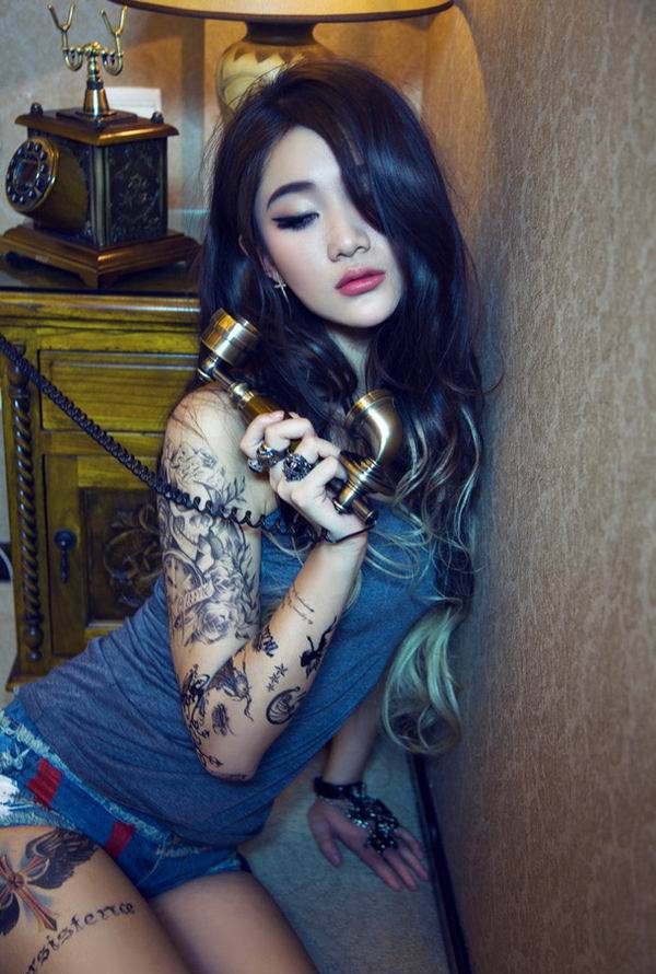 另类乌克兰美女人体艺术写真