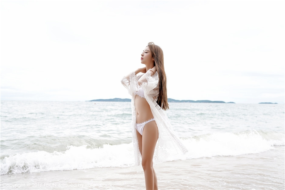 日本美女嫩模蕾丝薄纱比基尼美乳雪臀大尺度写真