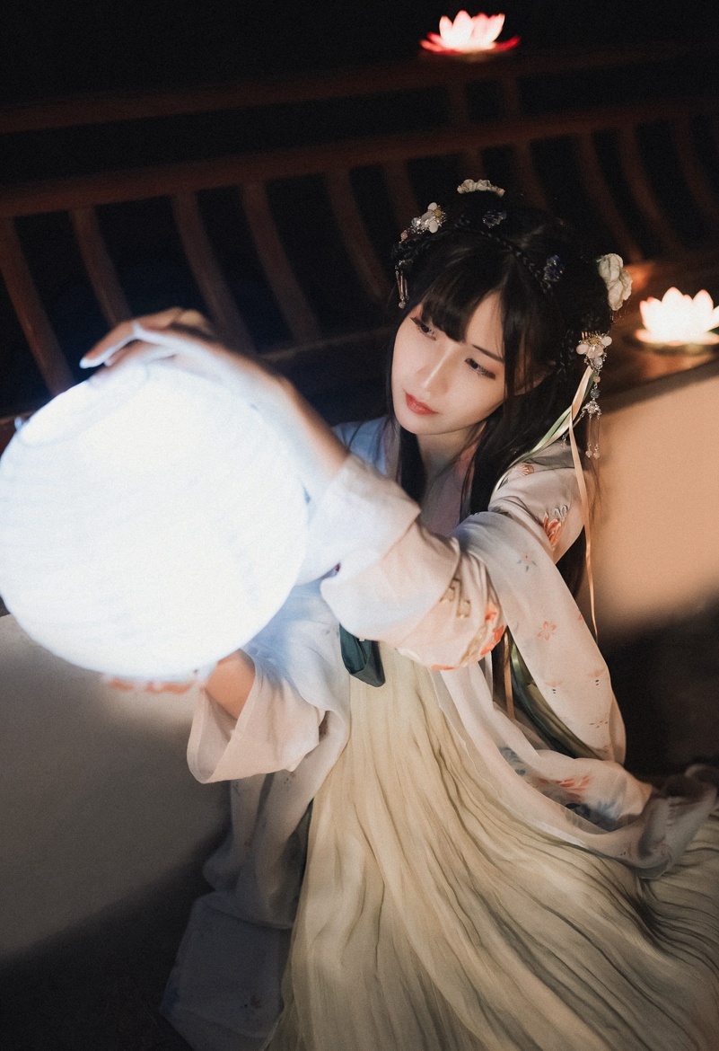 全�美女为艺术献身高清图片