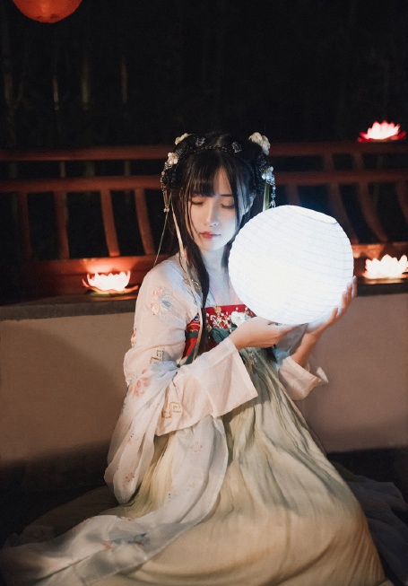 全�美女为艺术献身高清图片