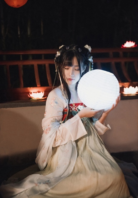 模特诺诺女仆制服装套裙诱惑性感人体艺术图