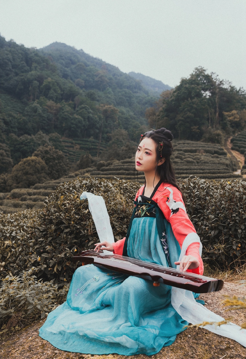 美女情绪主题人体艺术摄影图片