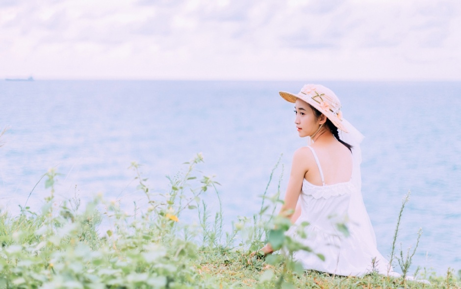 另类乌克兰美女人体艺术写真