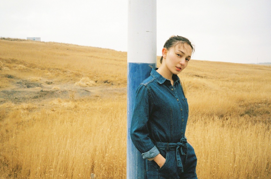 清纯学生妹制服写真美胸呼之欲出