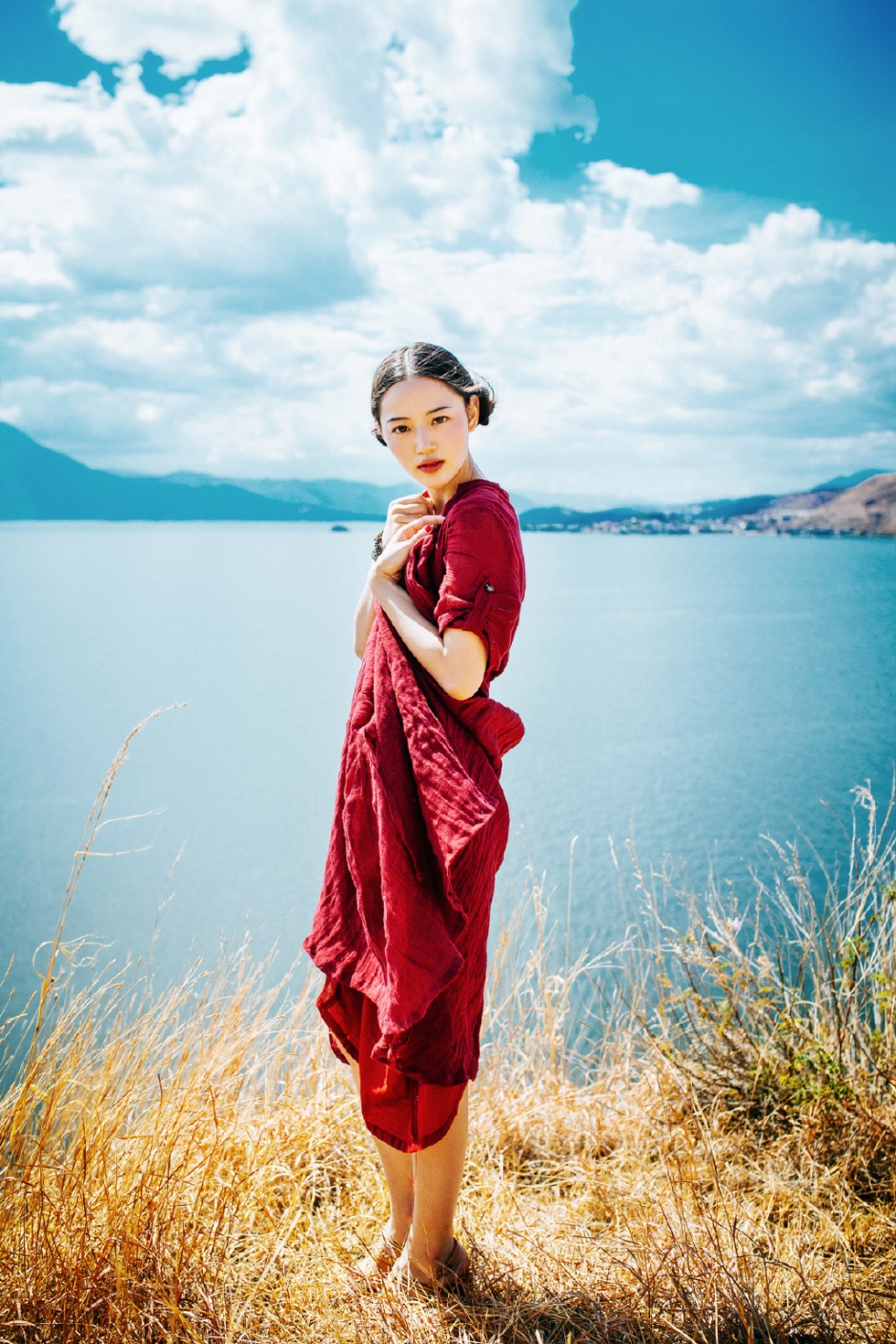 身材高挑又漂亮的女人舒林培性感人体写真