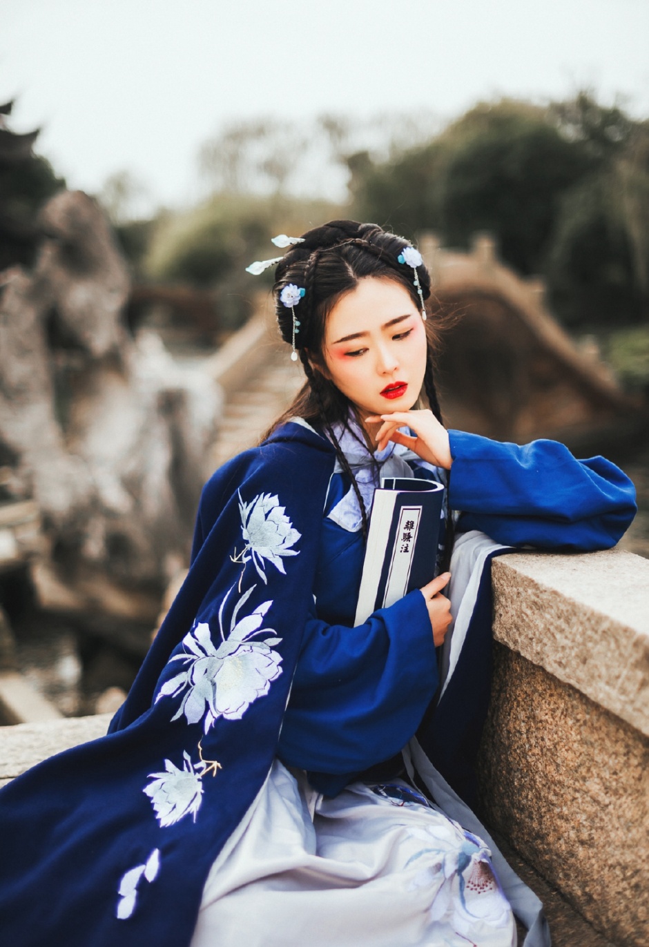 迷人的泰国美女人体艺术照片