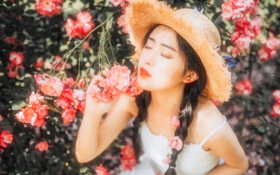 尤果网模特梦心�性感美臀人体图片