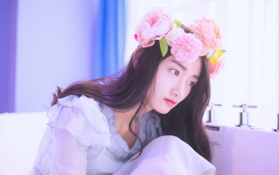 比基尼美女雅雯大尺度人体艺术照